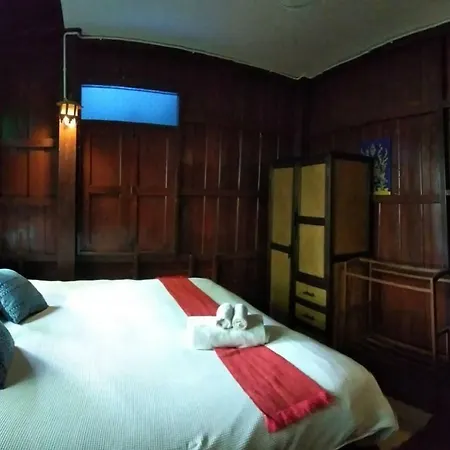 Hotel Baan Khun Krub